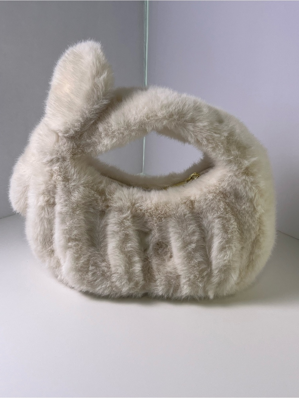 Cozy Pleated Faux Fur Cloud Hobo Bag - Off-White / Cream